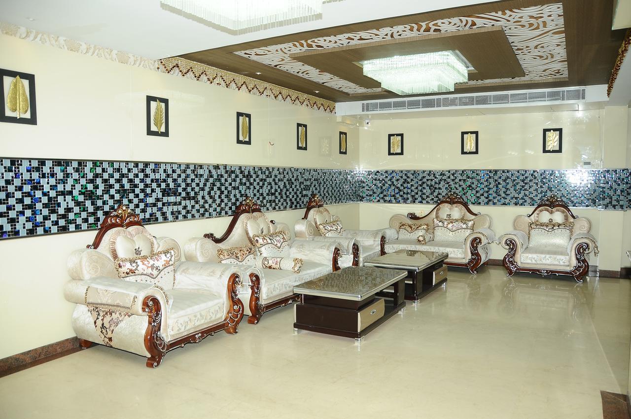 Hotel Rajahamsa Anantapur Buitenkant foto
