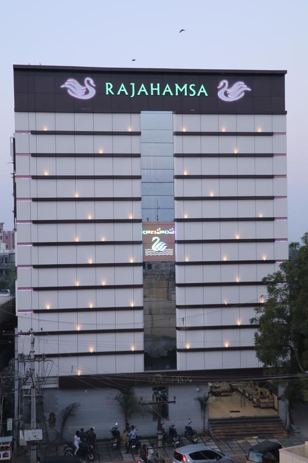 Hotel Rajahamsa Anantapur Buitenkant foto